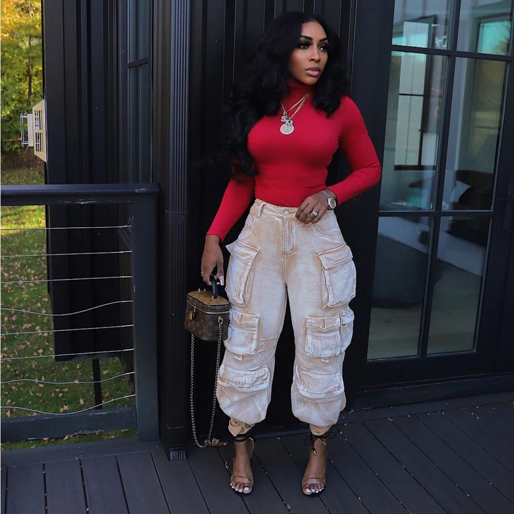 #HDM RUNWAY wide leg "not your average cargo jeans. A Beige, thick jeans, cargo